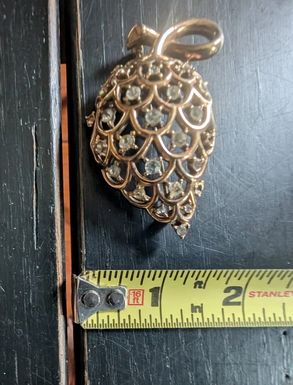 Vintage Crown Trifari 1940s Strawberry Brooch Pin Pendant Pat Pend As Is Repair